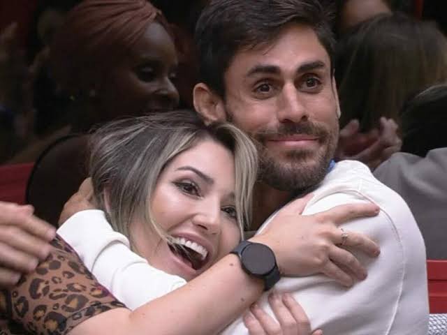 poptime's tweet photo. 🚨 Cara de Sapato, expulso do BBB 23, está processando o grupo Globo e pede indenização e pedido de desculpas por terem noticiado um susposto relacionamento com Amanda Meirelles. https://t.co/qssSCcXbpw