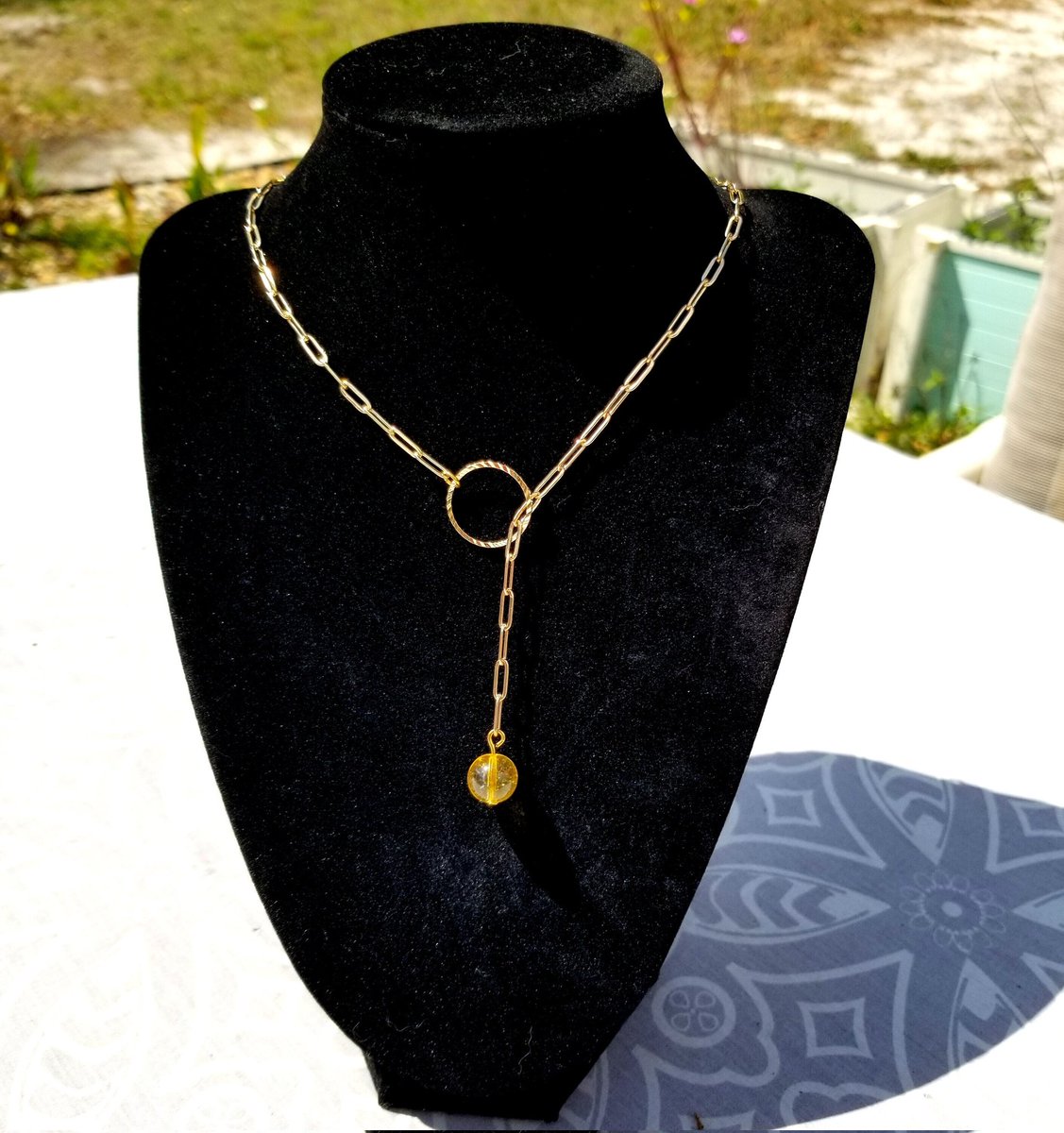 #jewelry #necklace #necklaces #handmade #handmadejewelry #handmadegift #giftsforher #giftideas #gifts #mothersday #mothersdaygifts #lariat #womensfashion #womenstyle #boho #bohostyle #paperclipchain #citrine #citrinenecklace 

simplychicbyangela.etsy.com/listing/168748…