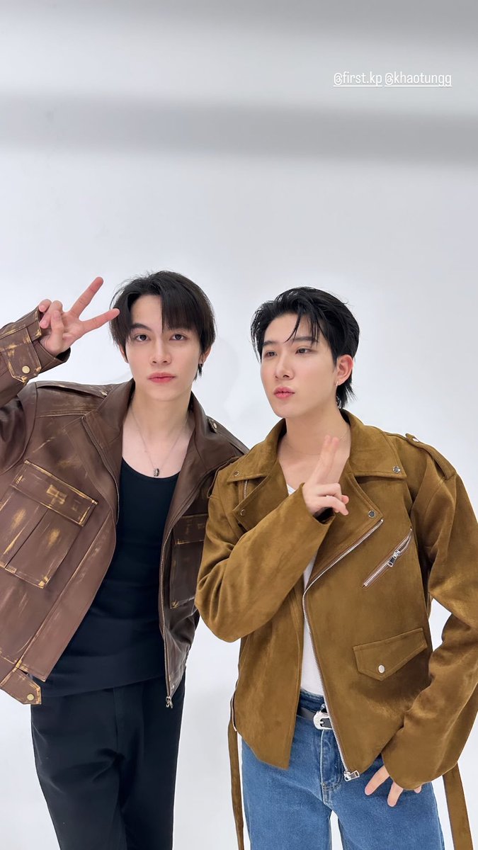 เฟิร์ส - ข้าวตัง 🐈‍⬛🐈

➖ igs : som_somzz (Update) 

#Firstkanaphan 
#กองทัพของเฟิร์ส #เฟิร์สข้าวตัง