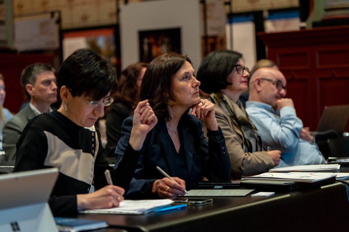 DEBUTING project tweet media