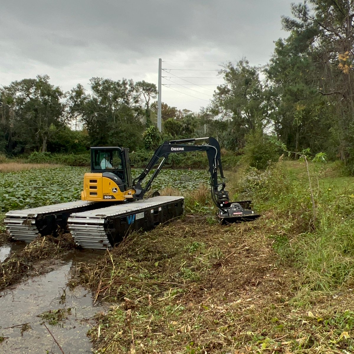 WetlandEquip's tweet image. Maintaining a drainage pond
#brushcutter
#treetrimmer
#maintenance
#waterway
#ROW
#infrastructure
#buggylife
#amphibious
#amphibiouslife
#amphibiousexcavator
#amphibiousbuggy
#amphibiousequipment
#swampexcavator
#swamplife
#wetlandequip
@Wetlandequip
wetlandequipment.com