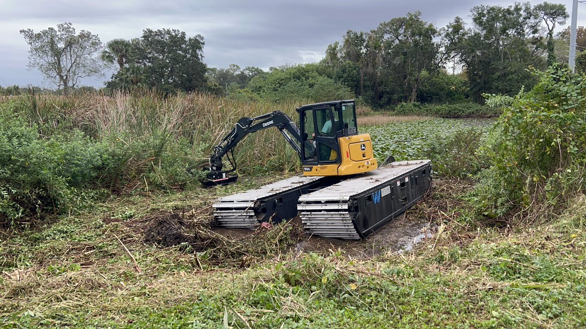 WetlandEquip's tweet image. Maintaining a drainage pond
#brushcutter
#treetrimmer
#maintenance
#waterway
#ROW
#infrastructure
#buggylife
#amphibious
#amphibiouslife
#amphibiousexcavator
#amphibiousbuggy
#amphibiousequipment
#swampexcavator
#swamplife
#wetlandequip
@Wetlandequip
wetlandequipment.com