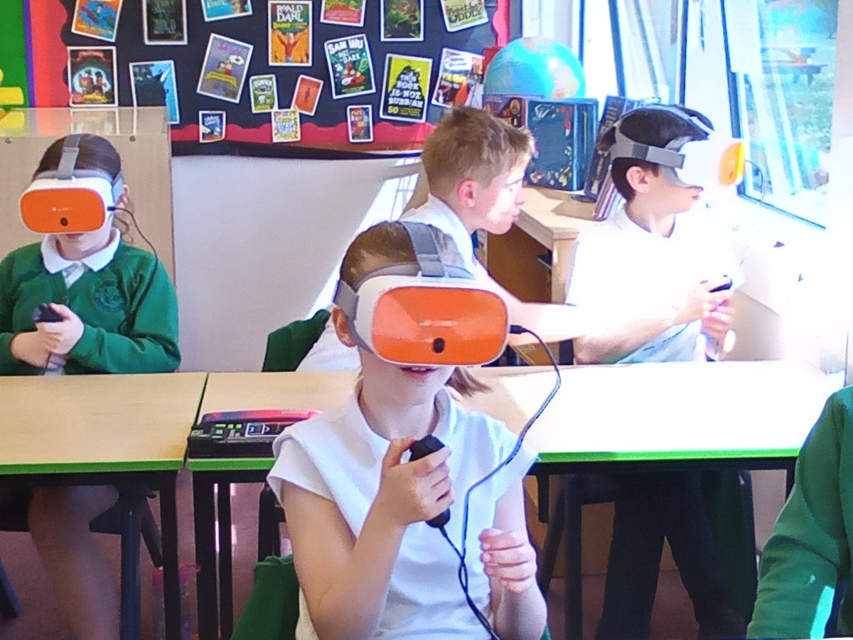svdp_school's tweet image. Year 5 have been enjoying learning about the Anglo-Saxons life through our VR workshop. Some very excited children. #Spark2