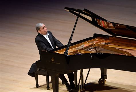 Happy birthday to Murray Perahia! Wise advice: 'You have to understand where the music comes from. You have to understand the counterpoint, the harmony, the things the composer studied.' 'Keep your love of music alive because the love is the fuel that drives everything forward.'