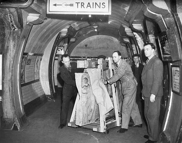 #Archive30 #ArchiveTravel @britishmuseum had its own #TubeStation from 1900-33 (©️@ltmuseum ) & had a further association with #LondonUnderground #Tube after using its tunnels for safe storage in #WWII #archive #BritishMuseum
