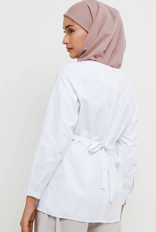 💗 victiv blouse putih shope.ee/7zq4clbvP7