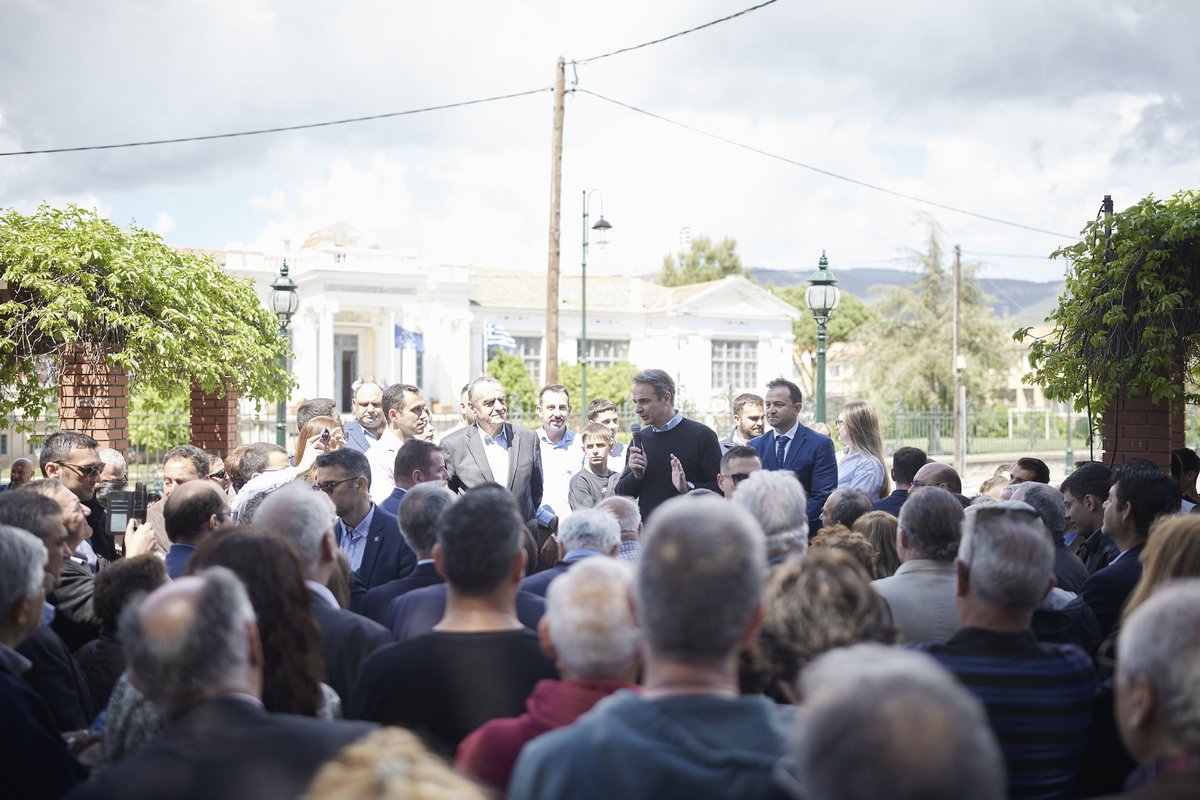 Αγωνιζόμαστε κάθε μέρα για να σταθούμε αντάξιοι της εμπιστοσύνης σας. Εννέα μήνες μετά τις εκλογές του περασμένου έτους και έχουμε ήδη υλοποιήσει σημαντικά τμήματα του προεκλογικού μας προγράμματος: αυξήσεις μισθών, αυξήσεις συντάξεων, μάχη κατά της ακρίβειας.