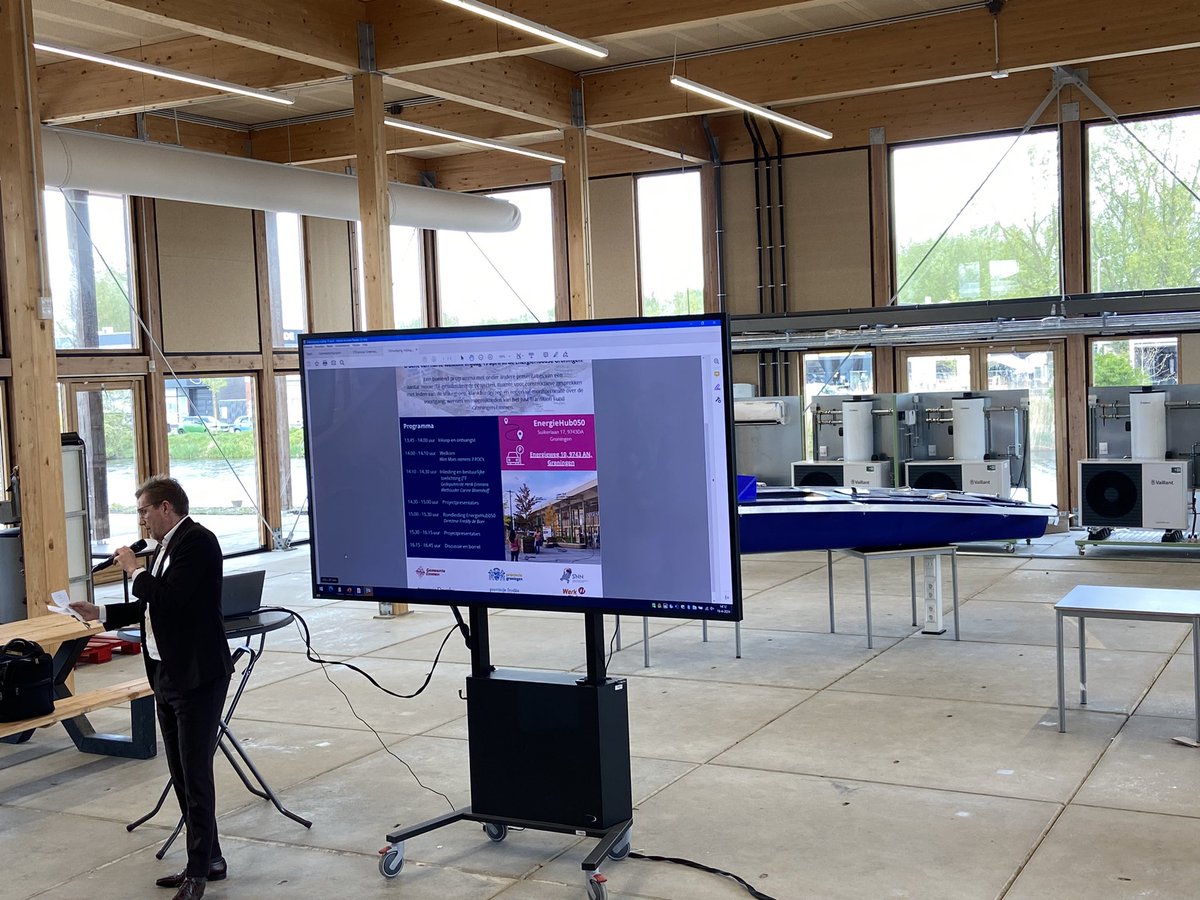 Aanwezig bij inspiratiemiddag JTF EnergieHub050 <a href="/Alfacollege/">Alfa-college</a> met mooie inleiding van @Wim_Moes namens DNA, hoe houden we onze medewerkers fit voor de toekomst? Samenwerking primair, voortgezet mbo &amp; hbo. Maatschappelijke spin off maximaal verzilveren &amp; onderwijs van bedrijven.