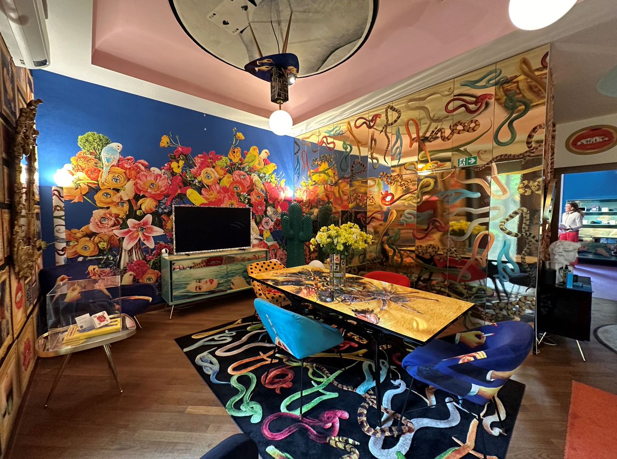 simply_sofas's tweet image. Perhaps the most colourful project at Milano Design Week? Snapshot from TOILETPAPER STUDIO (toiletpapermagazineofficial)

#toiletpaperstudio #toiletpapermagazine #TLapartment #designweek #artweek #popart #popartculture #MilanDesignWeek #MilanDesignWeek2024 #SaloneDelMobile2024