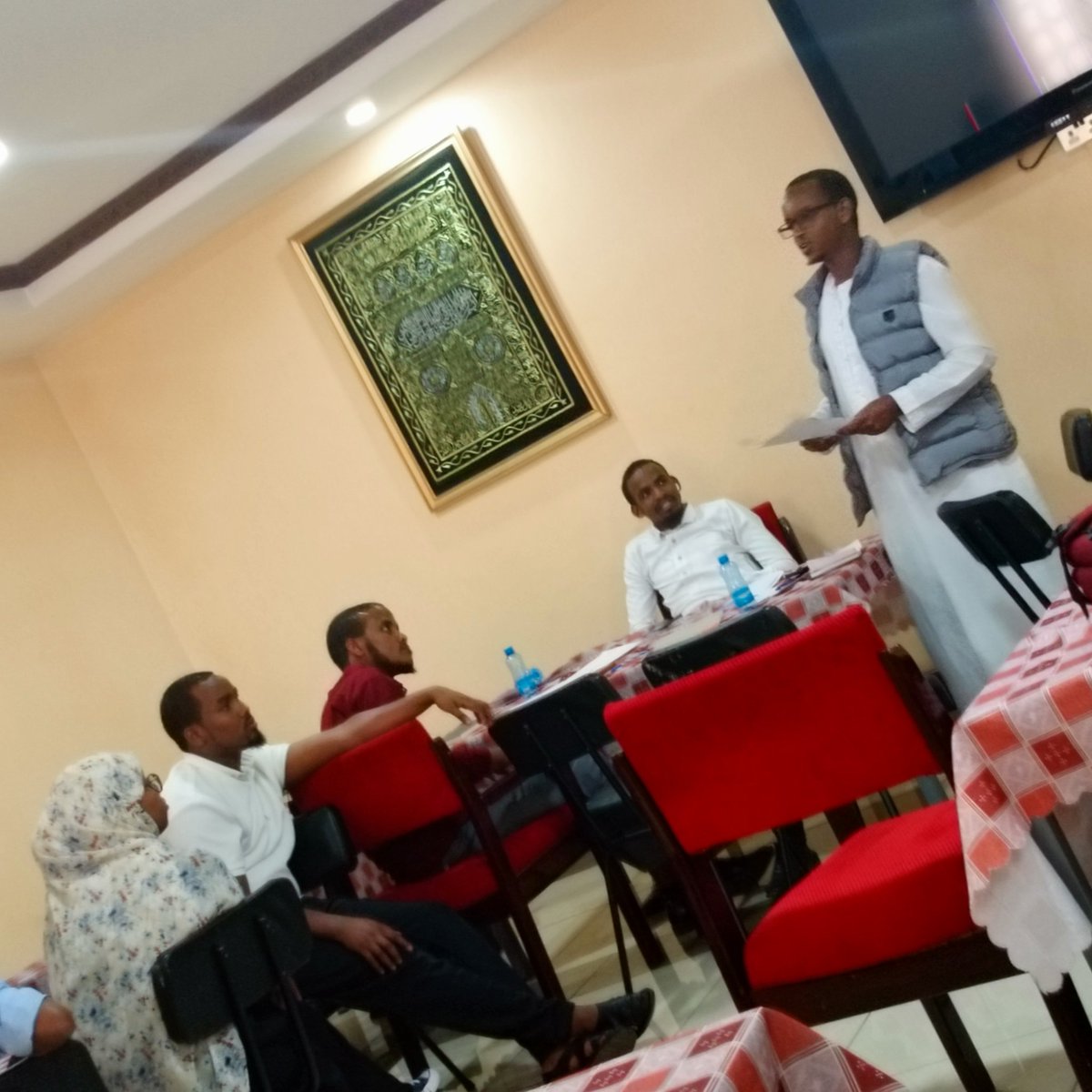 neydunichapter's tweet photo. On 10th Feb 2024, we concluded our capacity building training for the first cohort of #volunteers. 
Skills such as public speaking, effective comm.,leadership, teamwork, self analysis/reflection, basics in graphic degisn among others were taught in 4 weeks. https://t.co/vuMUrp7q96
