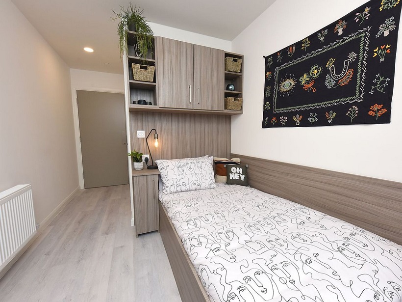 🏠 Seeking student accommodation in Cork? Look no further! Discover convenience and comfort at #71NoonanRoadCork. Perfectly located for students, offering easy access to campus and amenities. #StudentAccommodation #CorkLiving
shorturl.at/kmLOT