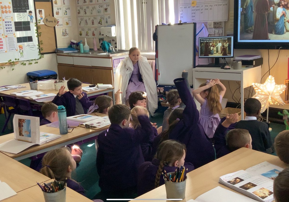 We have been listening to Luke 24: 36-51 when Jesus appears to his disciples. The children in Y2 have been imagining that they are the disciples of Jesus and have described the joy and wonder that they felt. #RunnymedeRE #ToKnowYouMoreClearly