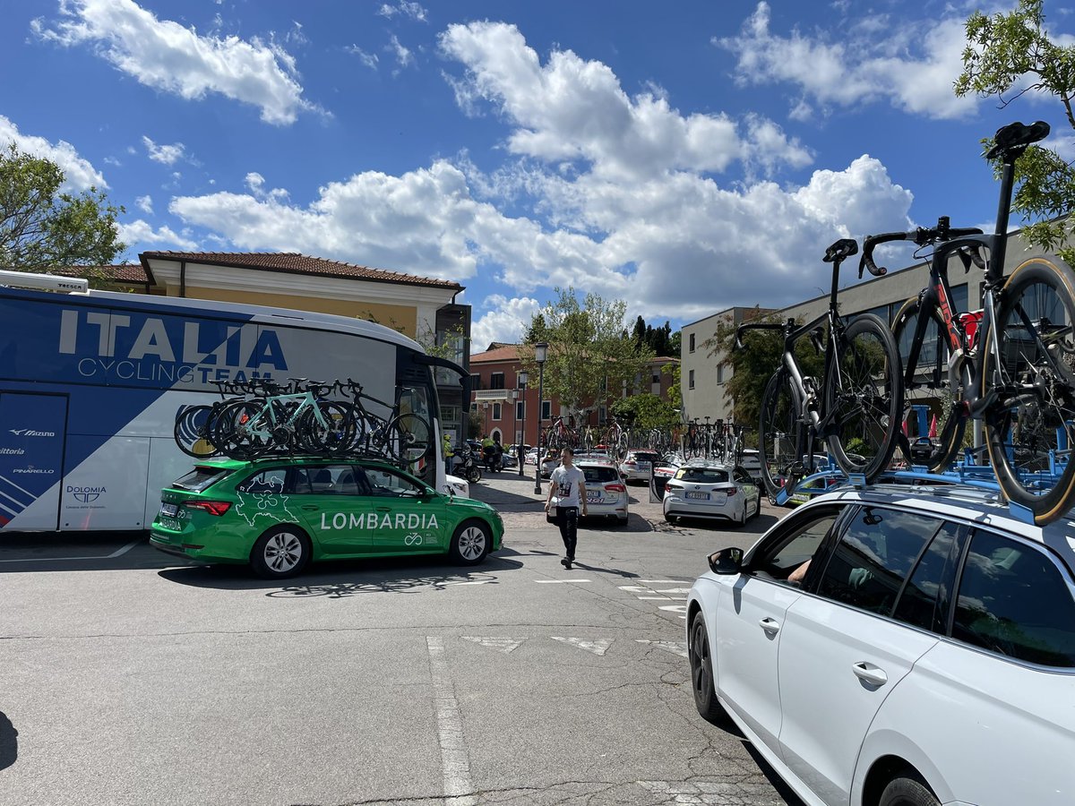 Waiting for the start of stage 3 of @eroicajuniors