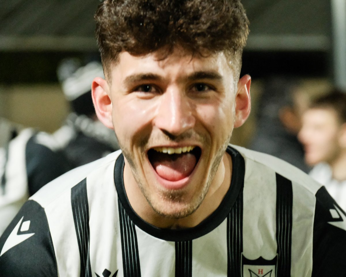 Back at home tomorrow, bring your friends, family, neighbours, dogs, whoever! 

⚫️⚪️