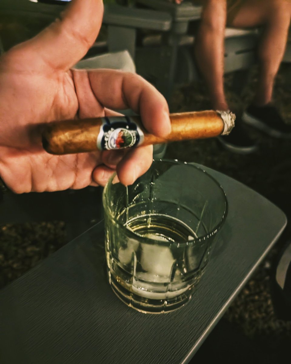 guapo_chingon's tweet photo. @guapo_chingon enjoying whiskey and cigar night. https://t.co/bONiUtylLq