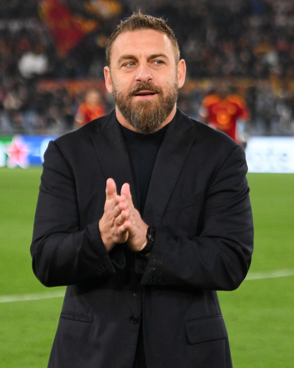 📈 Daniele De Rossi's management record in the #UEL... 👔 6 games ✅ 4 wins ⚽️ 13 goals scored