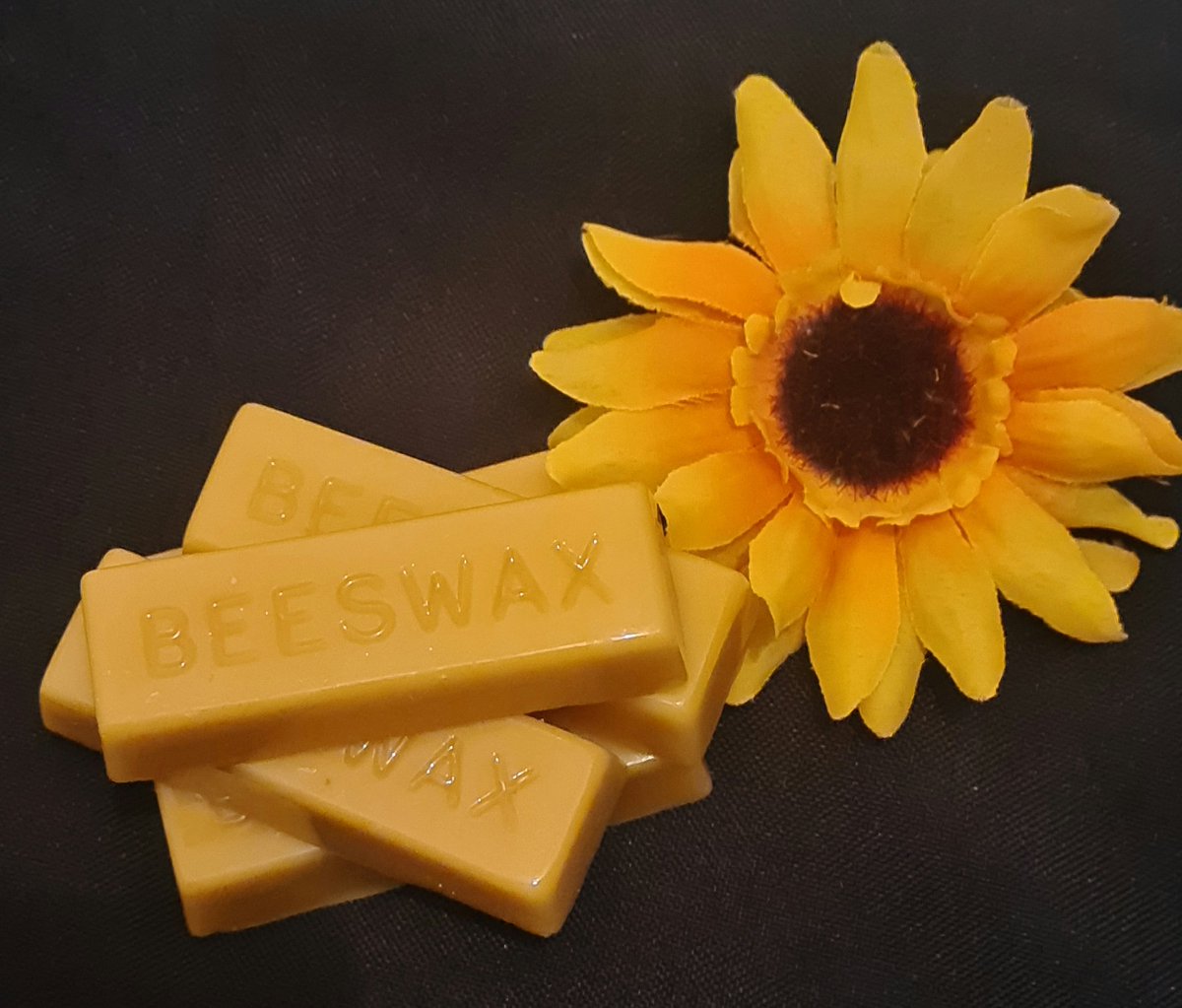 Our beeswax blocks are now listed on our website gill-evehoneybees.co.uk 
#mhhsbd #CraftBizParty #lincsconnect
