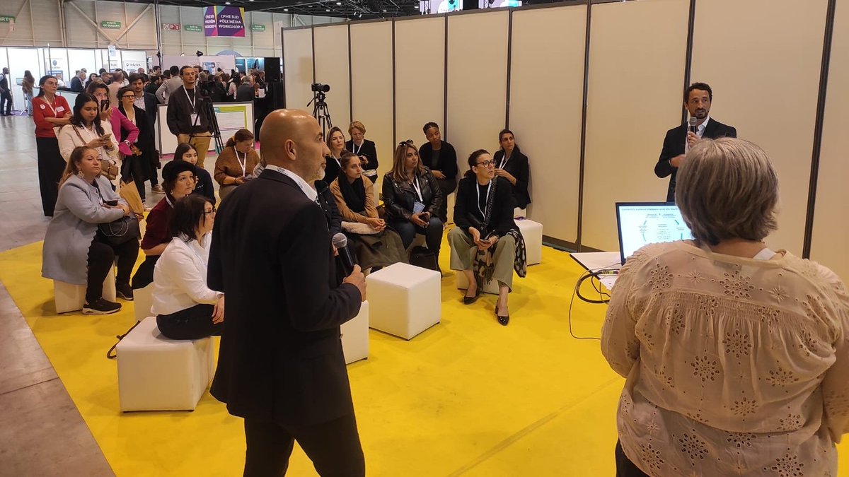 FTravail_PACA's tweet photo. @AnthonyFumard @Apecfr @Marielle_Castel 🗨️ "La marque employeur se travaille d’abord en interne avec les salariés, puis en ouvrant les portes de l'entreprise" explique Vincent Galiana, directeur marketing et communication @GroupeIppolito au workshop organisé #AvecFranceTravail à #MadeInPMESud, aux côtés de @XavierBorry https://t.co/QBVTCWXKWG
