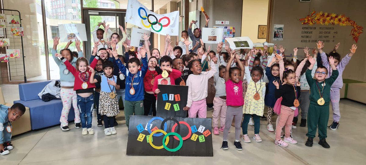 Ecole Toni Morrison tweet media