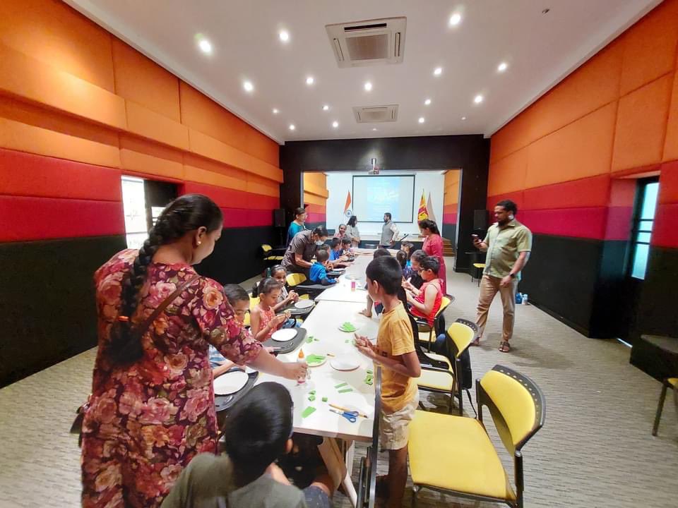 Celebrating the Sinhala and Tamil New Year a two-day paper-craft workshop for children was organised by Swami Vivekananda Cultural Centre, Colombo. The workshop was conducted by a well-known craft artist Mr. S. Shanmugaraja.

@iccr_hq @IndiainSL