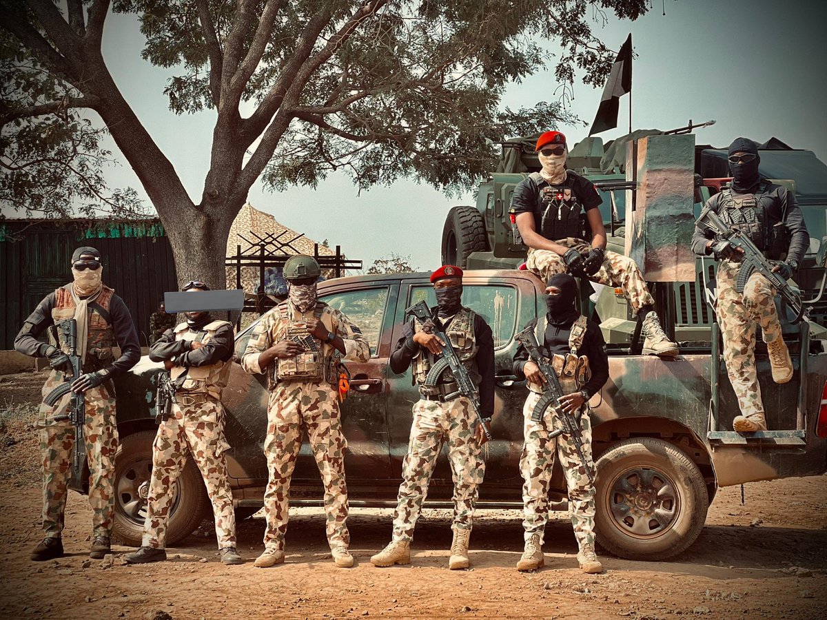 Another elite special force team in Nigeria is the NAF Panthers🔥 Who are the Panthers? A thread: The Panthers, under the Nigeria Air force special operation forces (NAF SOF) Are highly trained and specialised unit, equipped to handle unique and challenging missions that