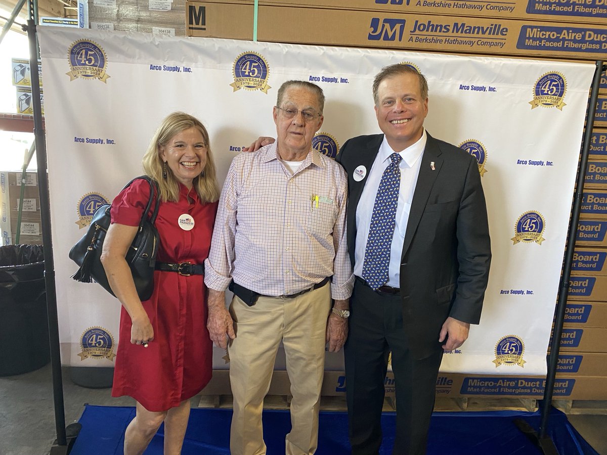 Vicky and I had a great time yesterday helping our good friend Arturo Alba celebrate 45 years in business in Lake Worth. America’s small businesses are the biggest job creators and the backbone of our economy. They will always have my support in Washington!