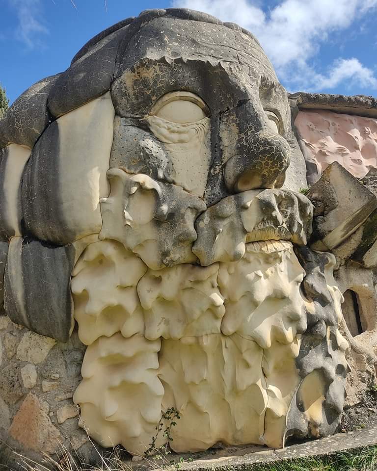 #Burgosenelmundo te muestra #Burgospordescubrir un #BurgosDestinodeEnsueño en #BurgosTeEspera #BurgosParaiso Casa Museo Salaguti en Sasamón #Burgos por Pedro Antonio Diez Rodrigo @studio43burgos studio43.es