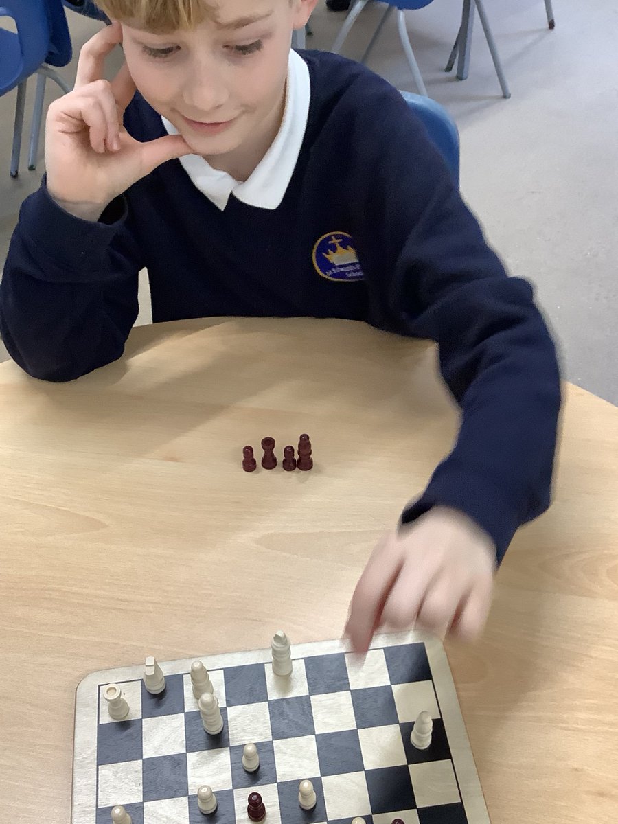 Chess has become extremely popular at St Edward's, we have now launched a second club!

#chess #chessclub #Checkmate #shropshire #dhmat