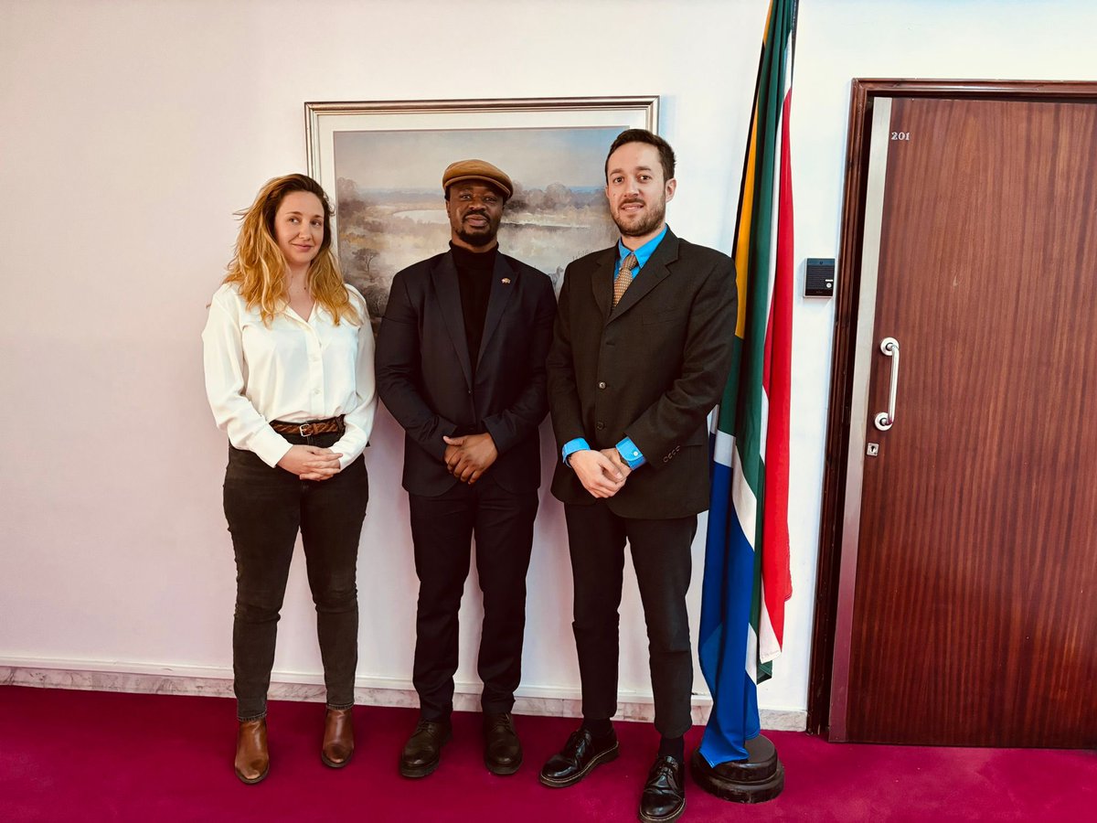 IOM Libya team and the Embassy of #SouthAfrica met pledging ongoing collab. on the Storm Daniel Response and #Recovery in Eastern Libya. South Africa is providing support to build resilience among the disaster affected population.