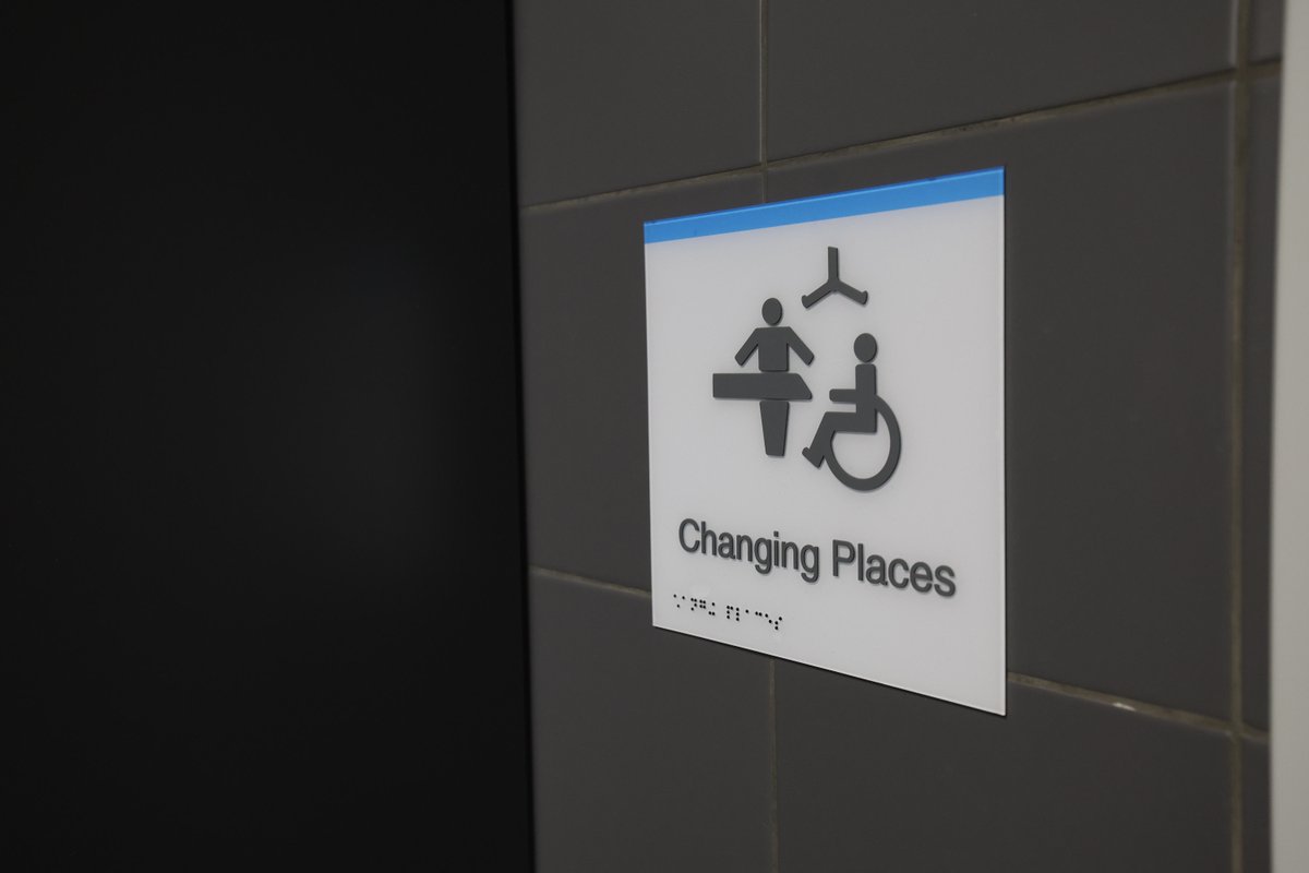 We have a number of Changing Places toilet facilities at venues across the city including City Hall and Belfast Zoo. We're now seeking feedback on our draft CPTs policy and there's still time to complete survey - by Monday (22 April). Check out ➡️ ow.ly/se7k50QxLSU