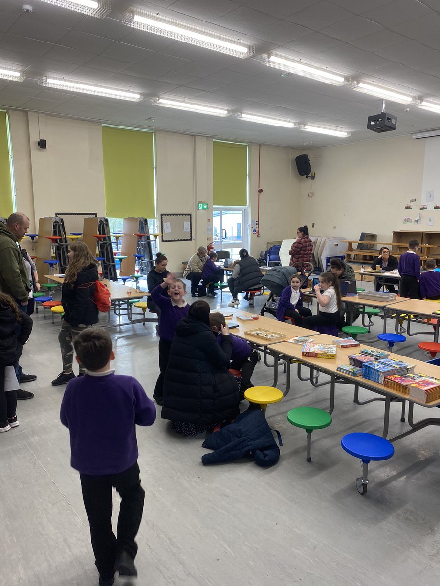 Pine Class (Blwyddyn 3) Reading Cafe this afternoon ☕️🍪 A huge thank you to all the family members that came along 💜 A special thank you to Miss. Kelly for a helping out behind the counter providing the hot drinks and treats for us all! 💜 #Community #ReadingForPleasure