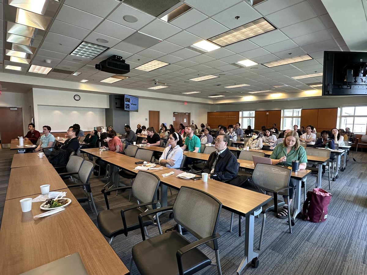 Dr. Amit Sawant @UofMaryland, invited by @XiaofengMedPhy @WinshipAtEmory gave the Erin Lecture, sharing his research on lung cancer radiotherapy. 4D CT ≠ the true lung motion, and we need think toxicity from the system perspective instead of voxels or contour levels. #RadOnc