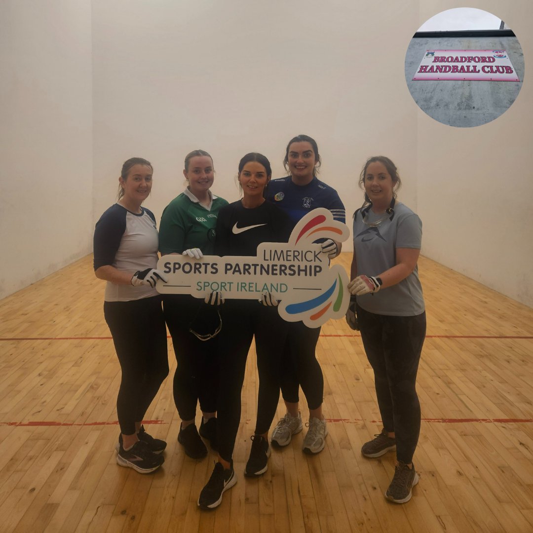 GAA Handball! ⭐

These super ladies took part in a come & try handball session during Women in Sport week and have kept their group going! 👏

We love to see it! Keep it up! 🙌

@sportireland @limerick_ie @LimerickCLG

#WomenInSport #ActiveLimerick #GAAHandball