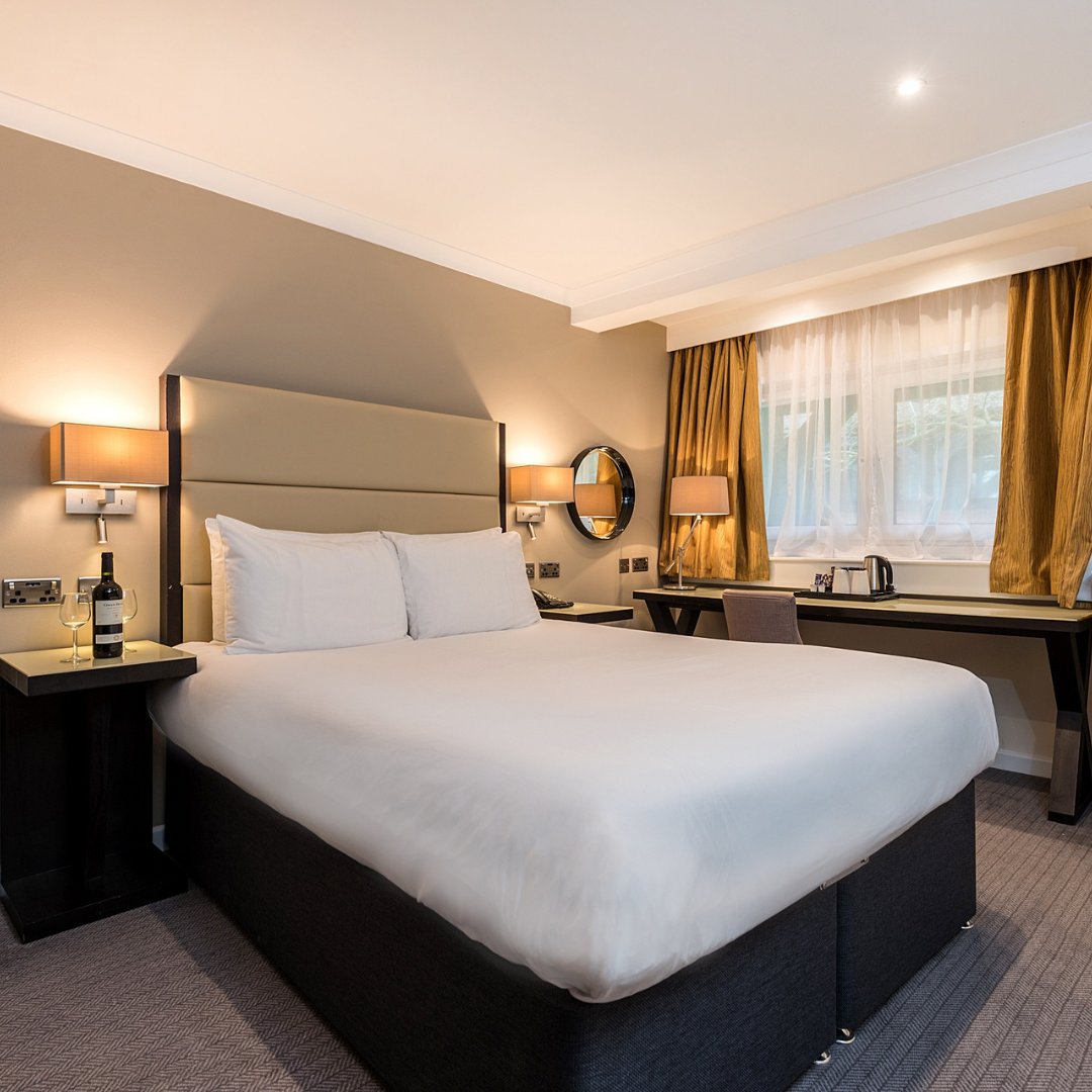 New Place Hotel tweet media