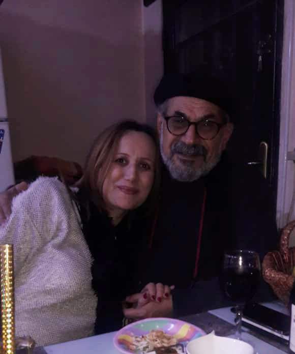 Ehmedehuseyni's tweet photo. Li wir bimîne..!
Serê xwe hetahetayê
Ji ser milê min nelivîne..!
Mirinê, weku tinaziyekê, ji mirina min bitirsîne..!
Serê xwe li ser milê min bihêle
Û bila ewrê çavê min
Barana bêrîkirinê  bibarîne..! https://t.co/DEssF4eGfP
