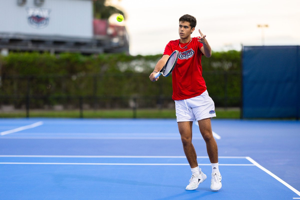 Match Update🔻 We are tied at 3-3. It’s a “dog fight” Charlotte. 1️⃣ Alberto Colas 6-2, 6-1✅ 2️⃣ Juan Martin Jalif 4-6, 4-6❌ 3️⃣ Joao Graca 6-4, 7-5✅ 4️⃣ Mark Havlicek 7-5, 4-4 5️⃣ John Bernard 3-6, 3-6 ❌ 6️⃣ Kurt Miller 2-6, 3-6 ❌