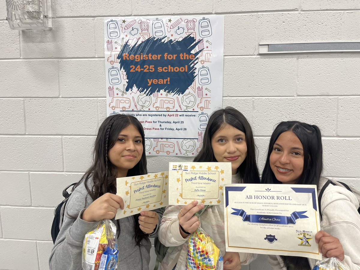 Celebrating our Honor Roll and Perfect Attendance Award recipients! 💙💛🤍 @SISD_Herrera @ICastillo_SRMS @ENFlores_SRMS @Woods_SRMS