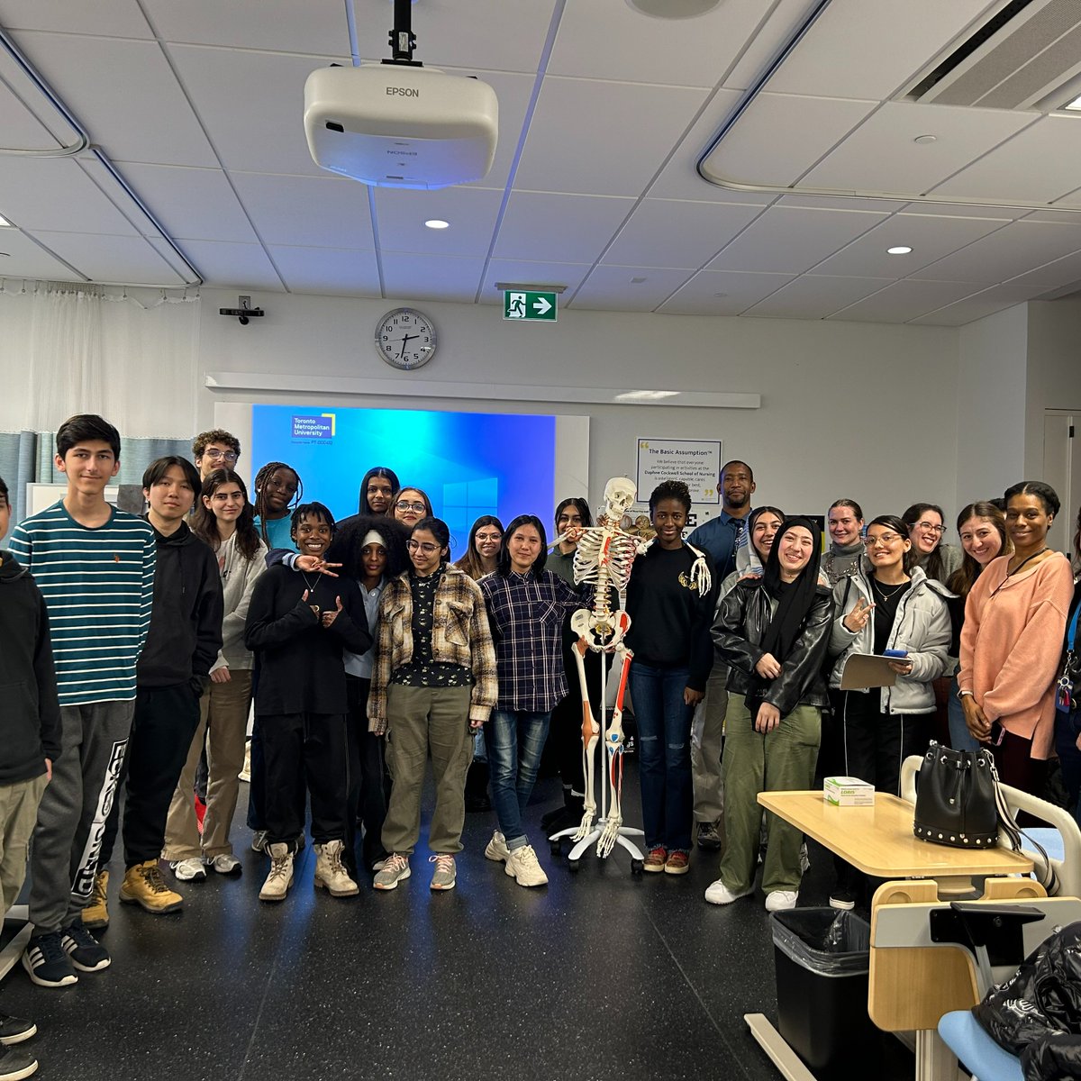 George S Henry tweet media