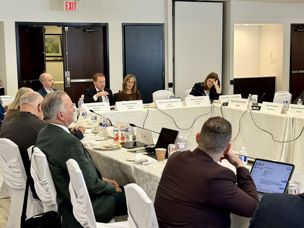 A great day of discussion and collaboration with colleagues from @ONBigCityMayors in Burlington, focused on issues that impact Londoners: building more housing, driving affordability, health and homelessness, public safety, and climate change. #ldnont