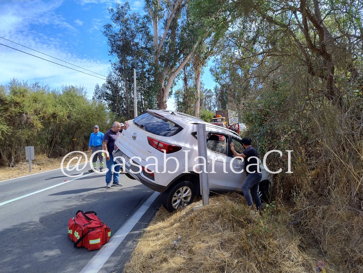 #Casablanca #Accidente #RutaF840 Pitama. Despiste de vehículo menor, 1 lesionado.🚒🚑 @INF0SCHILE @ChileInfo5 @djgraff_German @ViveCASABLANCA