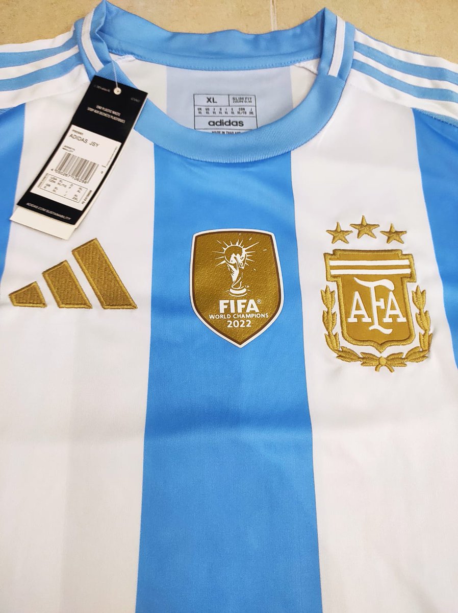 TSBalompie's tweet photo. 💙🤍 Boooooooom 💣💣💣⚽️⚽️⚽️ Amigos, esta preciosidad de camiseta está al alcance vuestra con tan solo un MD 📩 Una calidad inmejorable. Hazte con la tuya💪 https://t.co/EDQWUmB8FL