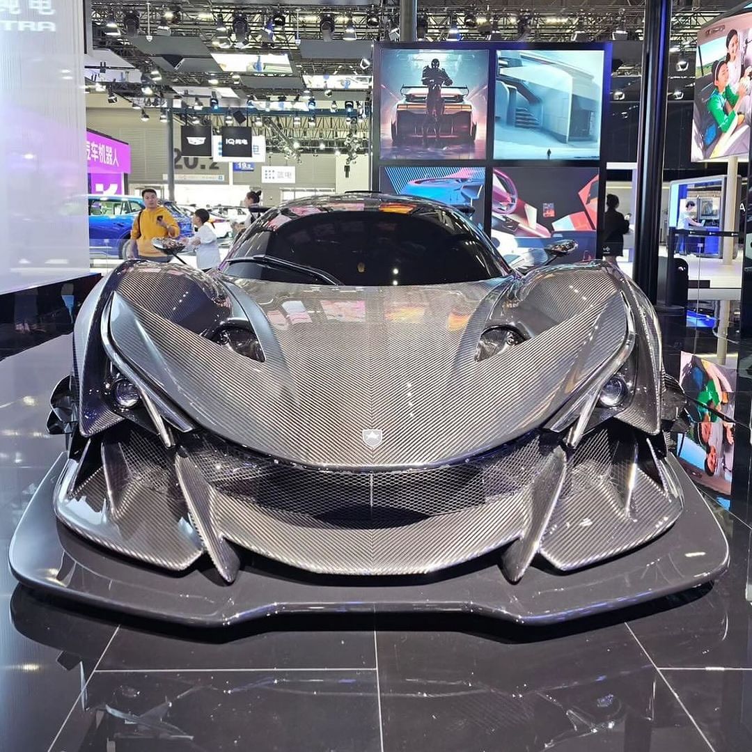 motorforms's tweet photo. Apollo Intensa Emozione https://t.co/lbcwpBuM9A