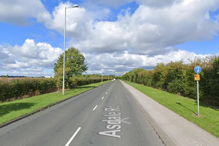 Boy, 13, in a serious condition after being hit by a car in Wakefield wakefieldexpress.co.uk/news/people/bo… #LocalToOssett #westyorkshire