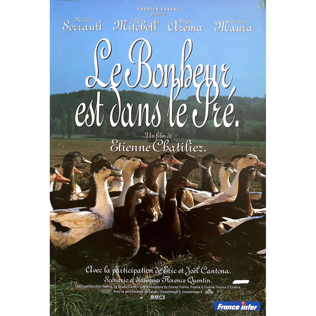 Retrouvez la critique de LE BONHEUR EST DANS LE PRE (1995) sur le site loucinefil.com/le-bonheur-est… #lebonheurestdanslepré #etiennechatiliez #michelserrault #sabineazéma #eddymitchell #comédie #carmensaura #campagne #usine #disparition #identité #bourgeoise #canards #ericcantona