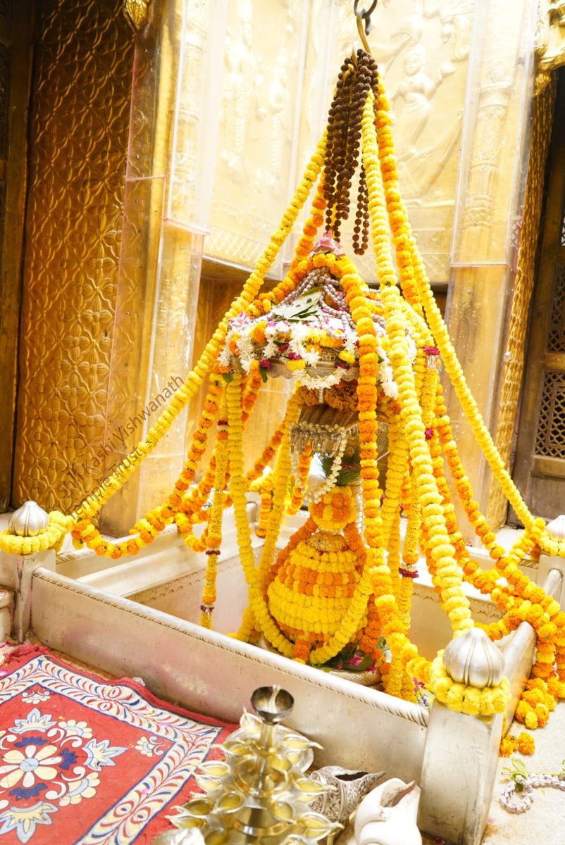 ShriVishwanath's tweet photo. दिनांक 19-04-2024 को श्री काशी विश्वनाथ मंदिर में शयन आरती के भव्य दर्शन
Shri Kashi Vishwanath's official social media handles:
Facebook - https://t.co/6M7tzfJ9he
Twitter - https://t.co/lBHmGmqnSt
Instagram - https://t.co/3pjtd6izJQ
Youtube - https://t.co/SVssxxEYp1 https://t.co/TKAqZTtx5w
