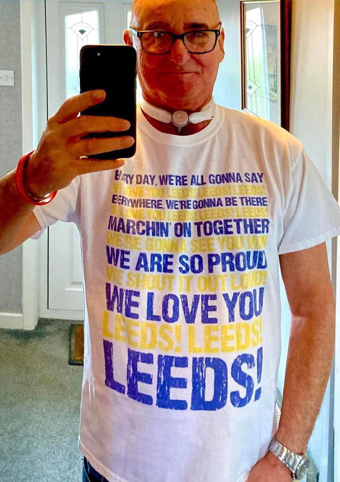 <a href="/LUFC/">Leeds United</a> &amp; fans this time last year with throat cancer I was given 6 months to live, didn’t think I’d make it to see chance of promotion.Make an old Leeds bloke who’s been a fan since 60’s happy,donate what you can to help buy the NHS a cancer scanner #MOT 

gofund.me/a9a93600