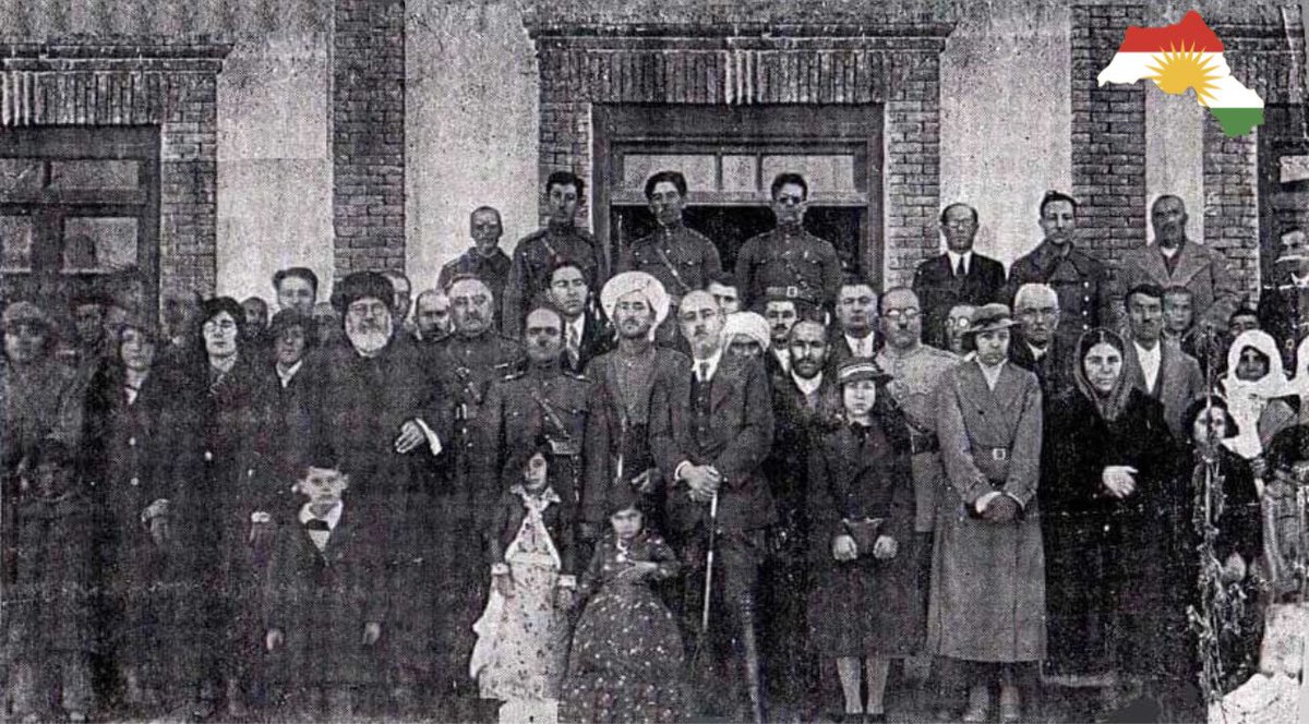 Kurdistan_C's tweet photo. Komara Kurdistanê sala 1947🇹🇯☀️ https://t.co/Vd4BxHjvzH