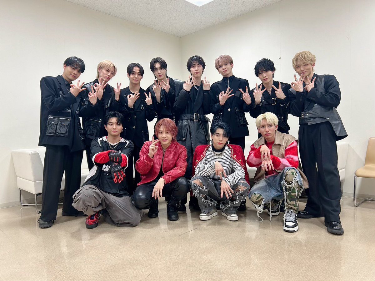 owv_official's tweet photo. #コラボレーションOCTPATH
2週にわたりご覧いただきありがとうございました❣️
@CollabOctpathcx 
@OCTPATHofficial 

#OWV_LOVEBANDITZ https://t.co/c3hK6G5m2m