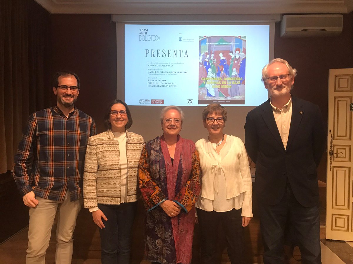 📸 Compartimos algunas imágenes de la presentación del libro homenaje a la Dra. M. Carmen García Herrero, ayer, en el @iea_huesca Un reconocimiento merecido para una maestra del medievalismo. Y la próxima semana, repetiremos en Zaragoza. @PrensasUnizar