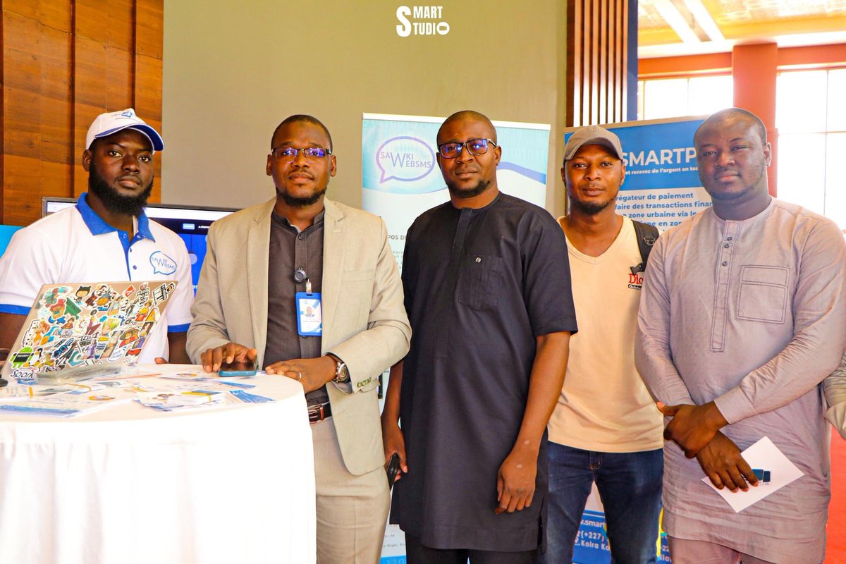 dev4smart's tweet photo. Rejoignez-nous pour explorer ensemble les frontières de l'innovation numérique !
Suivez notre aventure lors de la @SenumNe24 et restez à l'affût des dernières tendances en technologie
#Dev4Smart
#Senum https://t.co/IKEYL4FqVW